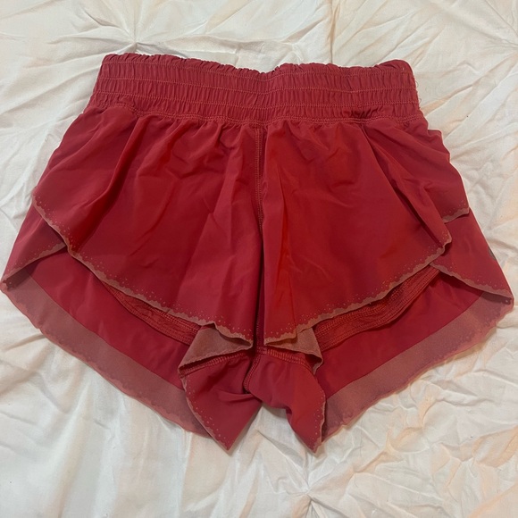 Rare lululemon dark coral shorts - cute trim detail - Picture 1 of 5